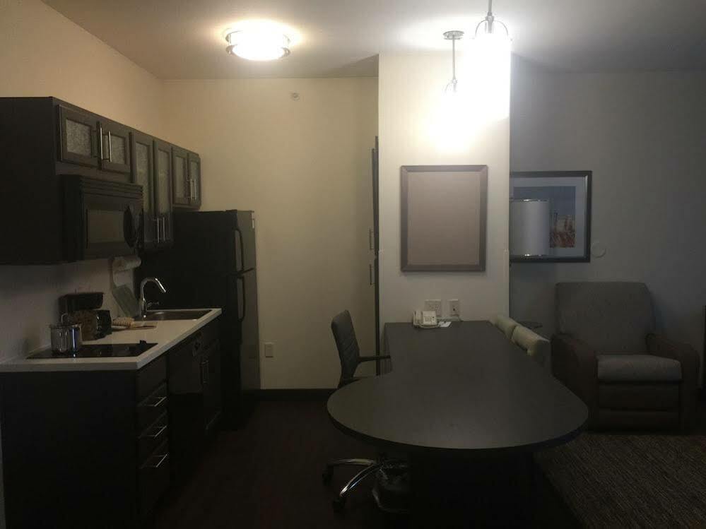 Candlewood Suites Lincoln By Ihg Exterior foto